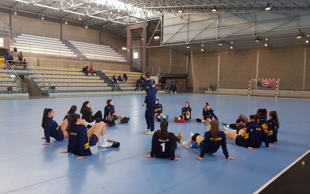 Dos egresados de la USJ consiguen la medalla de plata en la Copa de España de Balonmano como seleccionadores del equipo cadete femenino de Aragón