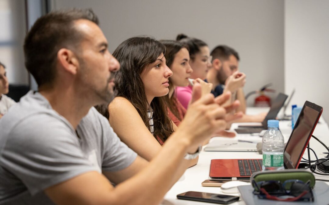 El máster oficial en Profesorado de la Universidad San Jorge prepara a los alumnos para hacer frente a los nuevos desafíos de la educación a través de la innovación y la formación práctica 