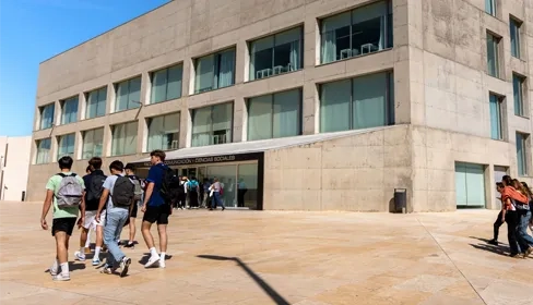 Facultad de Comunicación y Ciencias Sociales