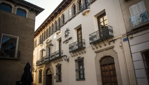 Edificio Grupo San Valero (Zaragoza)