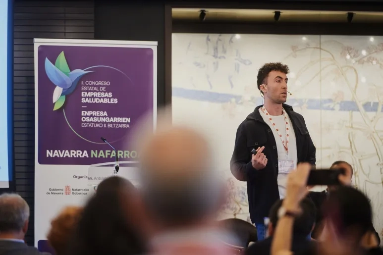 Iñaki Markinez, antiguo alumno de Fisioterapia, crea con dos compañeros Fisify, una innovadora plataforma de fisioterapia digital