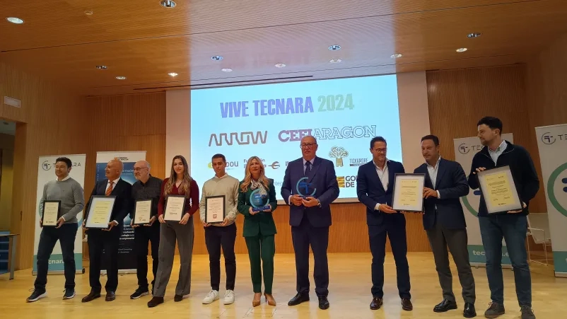 Dos egresados del doble grado en Ingeniería Informática y Diseño y Desarrollo de Videojuegos, premiados en el evento Vive Tecnara 2024