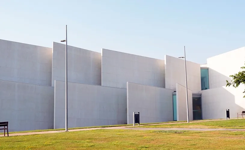 Descubre las instalaciones   de la Facultad de Ciencias de la Salud